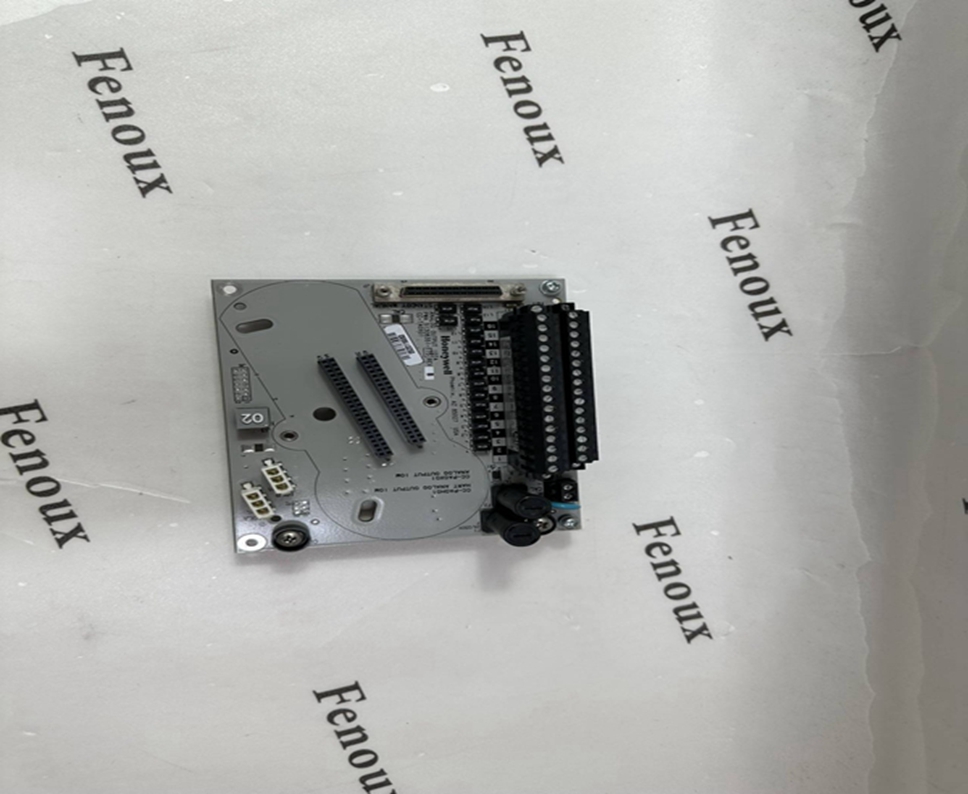 05704-A-0144 Honeywell Output module