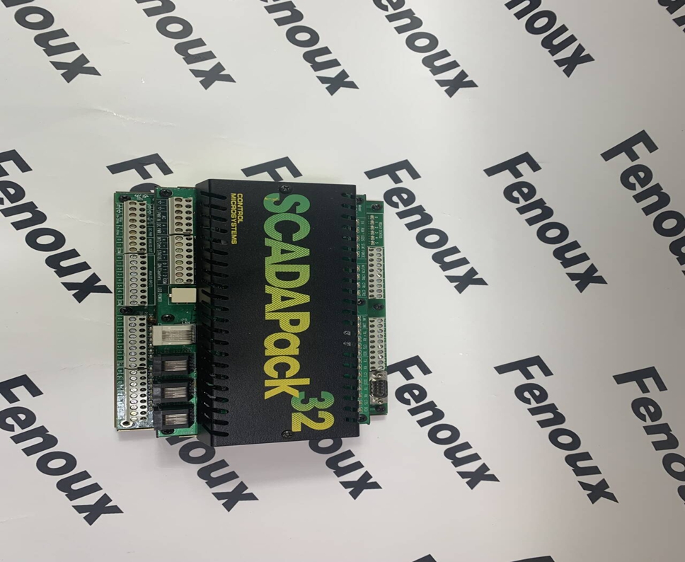 Schneider SCADAPACK 32 Output module