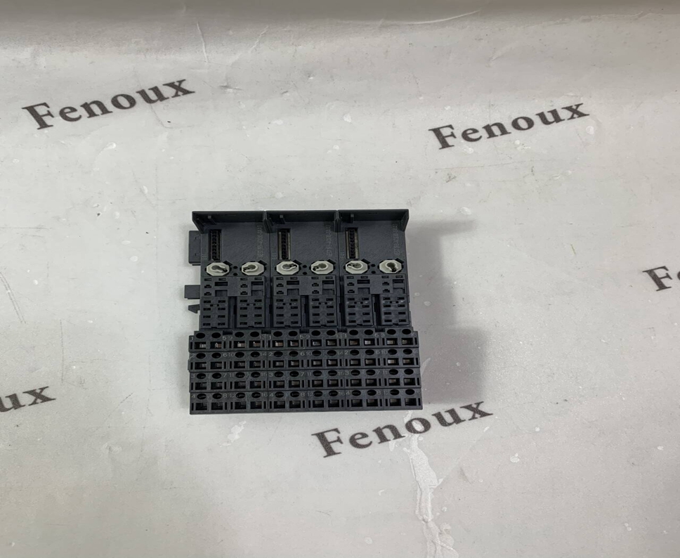 SIEMENS 6ES7138-4DB03-0AB0 I/O module